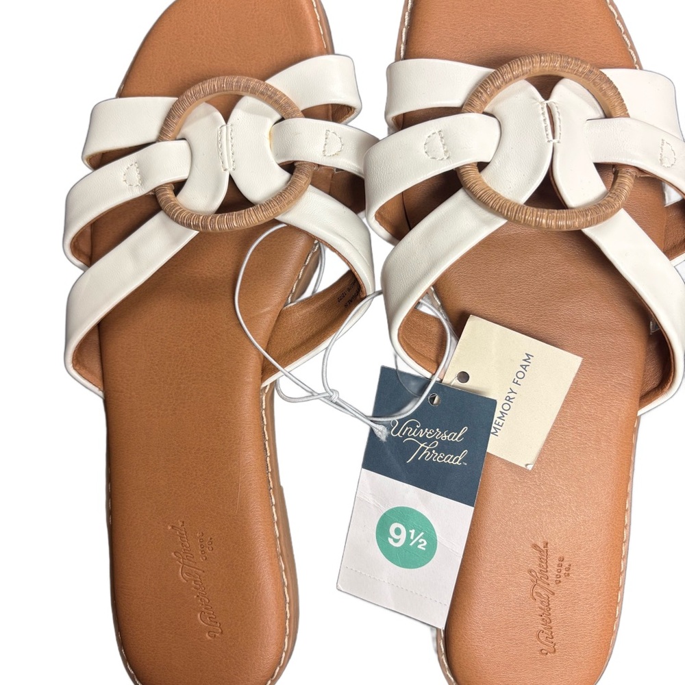 NWT - Universal Thread White & Khaki/Brown Sandals Women’s Size 9.5